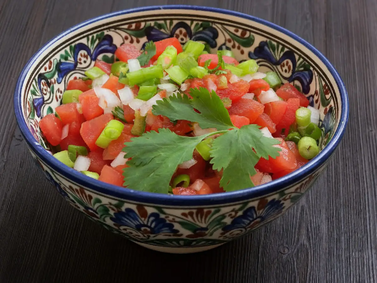 chutney de tomates cerises mozambicain – sauce fraîche au piment et coriandre