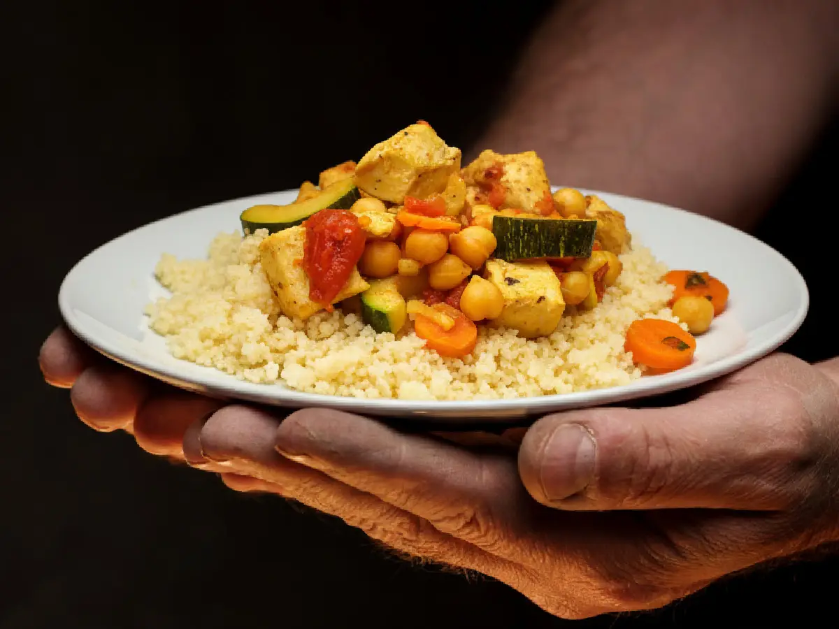poulet à la marocaine – ragoût express tomate, pois chiches & courgette