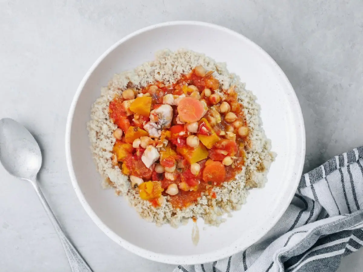 tajine marocain au poulet – légumes, pois chiches et butternut mijotés